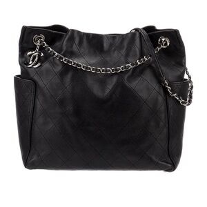 CHANEL MEDIUM HOBO BAG